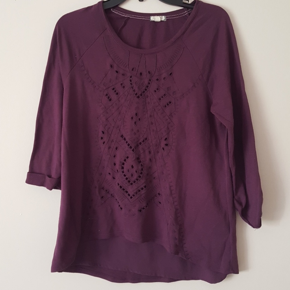 Eyeshadow maroon shirt with eyelets